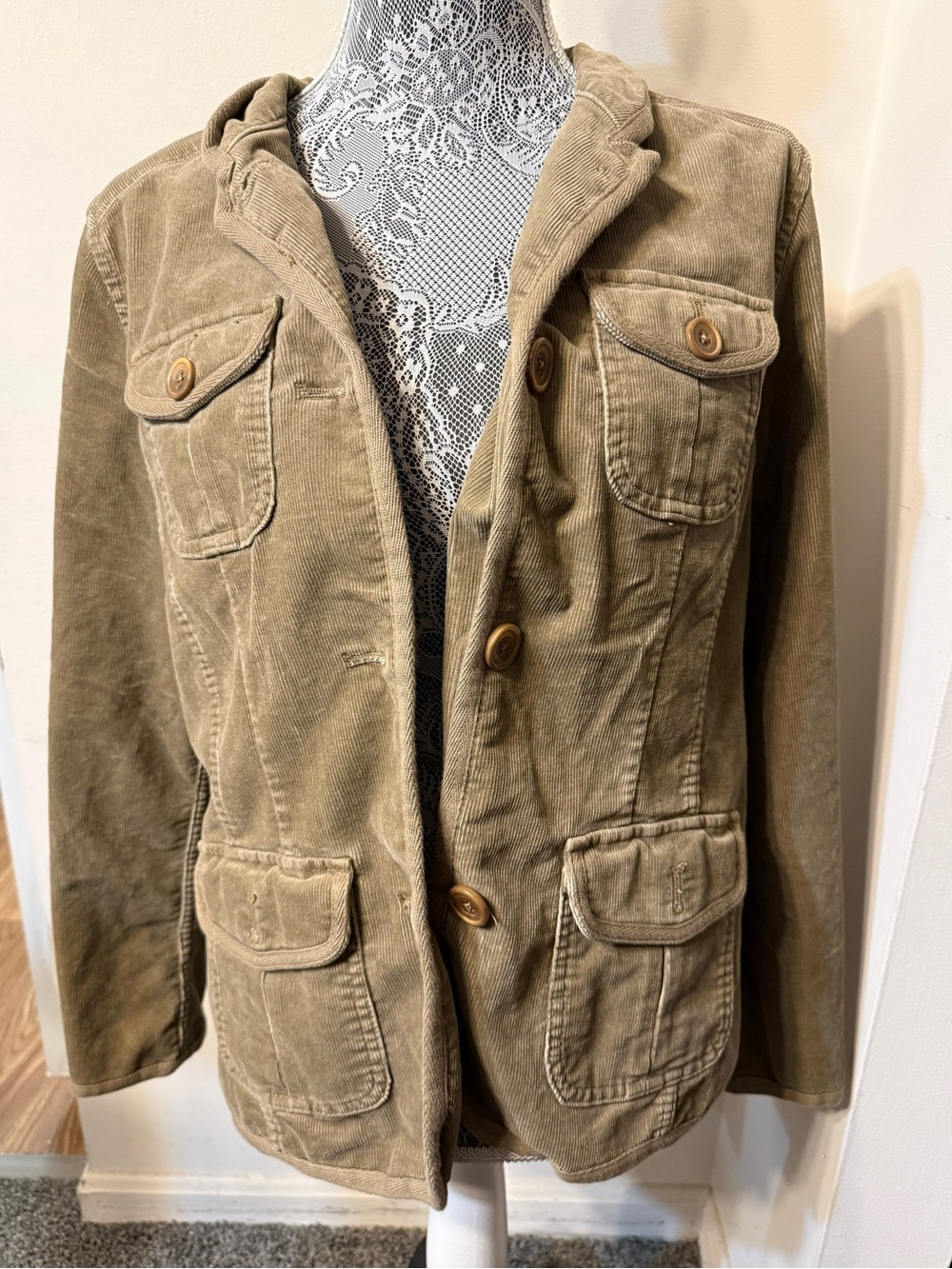 L.L.Bean Womens Tan Long Sleeve Corduroy Jacket Size Medium Preppy Classy Boho